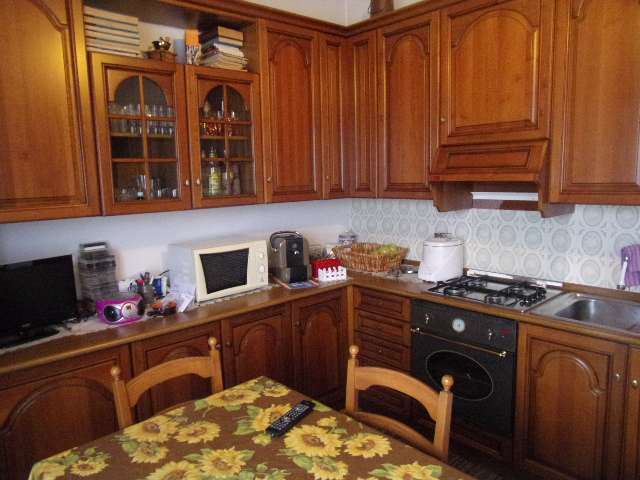 Vendesi Intero Immobile  a TRECATE